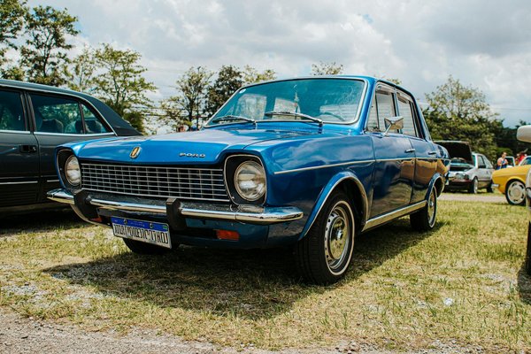 Élégance de saison : top vestes sans manches pour un style parfait en transition